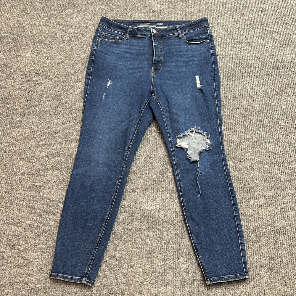 Old Navy Rockstar Jeans Womens Size 20 Super Skinny Extra High Rise Distressed